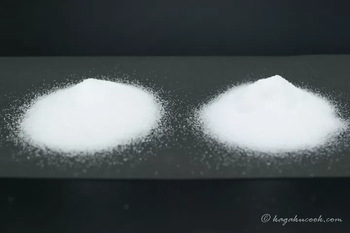 固体のクエン酸とクエン酸三ナトリウムの比較写真